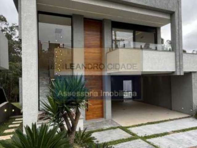 Casa de condomínio 3 dormitórios à venda no Bairro Condomínio Buena Vista com 220 m² de área privativa - 2 vagas de garagem