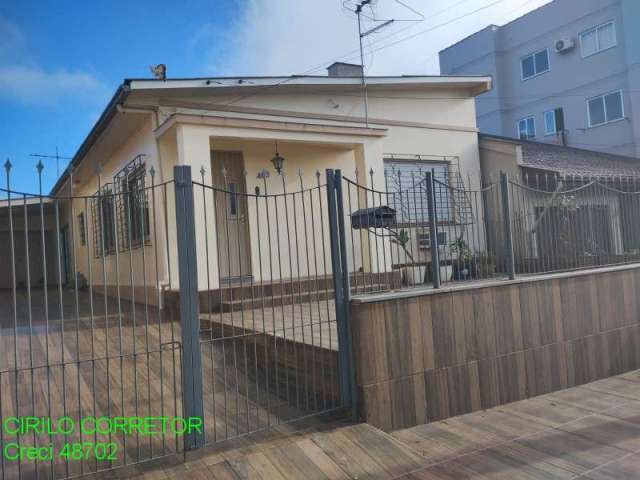 Casa com 3 quartos à venda na Rua Jorge Guilherme Moojen, 409, Progresso, Montenegro, 153 m2 por R$ 450.000