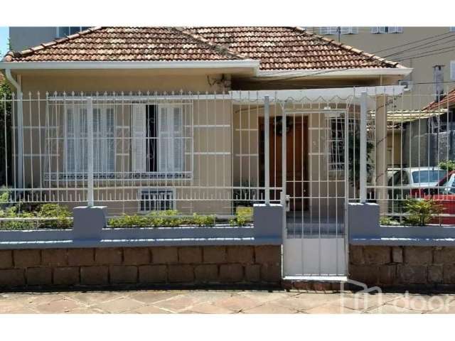 Casa com 3 quartos à venda na Rua Afonso Pena, 210, Azenha, Porto Alegre, 119 m2 por R$ 590.600