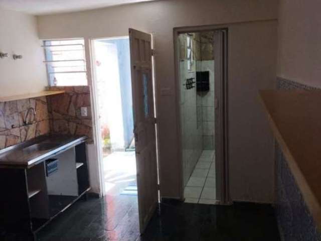 Casa com 1 dormitório para alugar por R$ 900,00/mês - Jardim Palmira - Guarulhos/SP