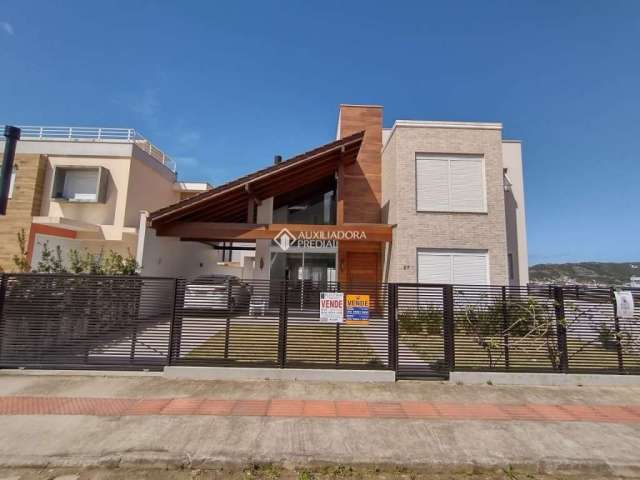 Casa com 4 quartos à venda na Rua Trinta de Dezembro, 1000, Centro, Garopaba, 248 m2 por R$ 2.530.000