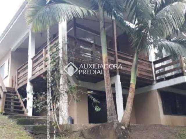Casa com 3 quartos à venda na LUIZ ZANELATO, 458, Encantada, Garopaba, 158 m2 por R$ 750.000
