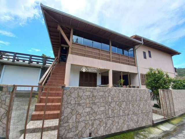 Casa com 7 quartos à venda na DA LAGOA, 1, Capão, Garopaba, 364 m2 por R$ 950.000