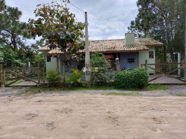 Casa com 8 quartos à venda na DOS CAMAROES, 3675, Praia da Ferrugem, Garopaba, 360 m2 por R$ 1.600.000