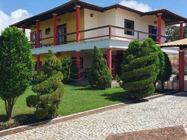 Venda de casa duplex, ambiente amplo, confortável, com um toque de requinte no bairro José de Alencar.