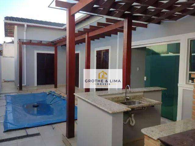 Casa com 3 dormitórios à venda, 150 m² por R$ 742.000,00 - São Benedito - Pindamonhangaba/SP