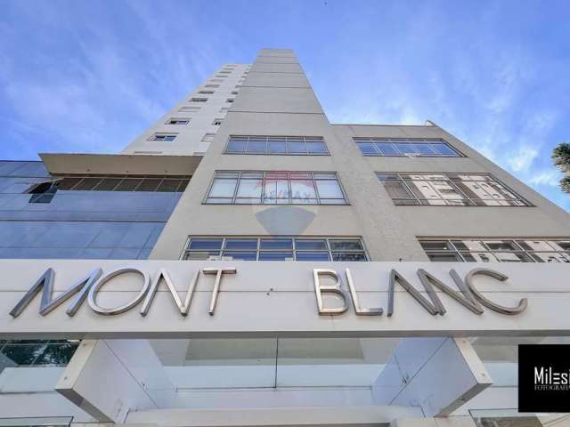Apartamento Semimobiliado com 3 dormitórios, 1 suíte e 3 vagas de garagem - Mont Blanc Maison/Premier - Bairro Panazzolo.