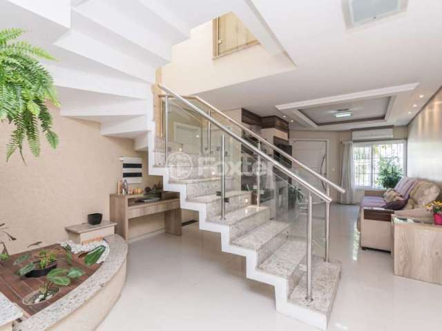 Casa com 5 quartos à venda na Rua Zeferino Dias, 964, Sarandi, Porto Alegre, 248 m2 por R$ 895.000
