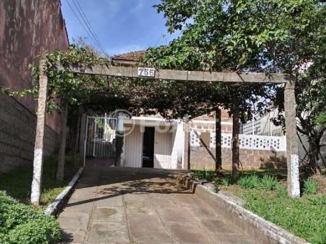 Casa comercial com 2 salas à venda na Rua Intendente Alfredo Azevedo, 755, Glória, Porto Alegre, 774 m2 por R$ 480.000