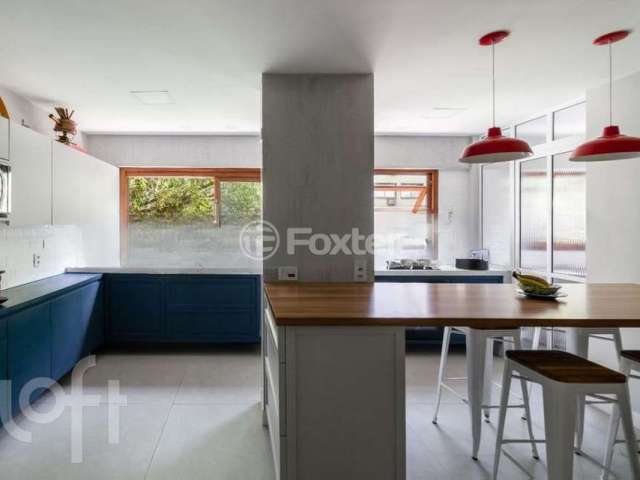 Apartamento com 3 quartos à venda na Rua Carlos Trein Filho, 441, Auxiliadora, Porto Alegre, 195 m2 por R$ 1.335.000