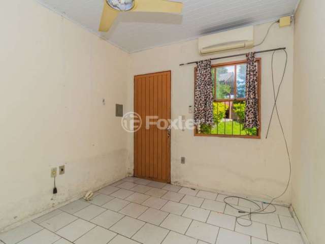 Casa em condomínio fechado com 2 quartos à venda na Rua João Antônio Lopes, 107, Lomba do Pinheiro, Porto Alegre, 35 m2 por R$ 120.000