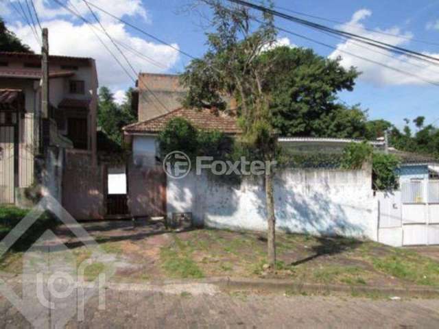 Casa com 5 quartos à venda na Avenida Cruz Alta, 78, Nonoai, Porto Alegre, 180 m2 por R$ 375.000