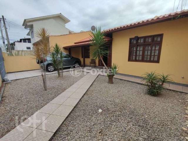 Casa com 4 quartos à venda na Rua Santa Tereza, 50, Balneário, Florianópolis, 150 m2 por R$ 1.000.000