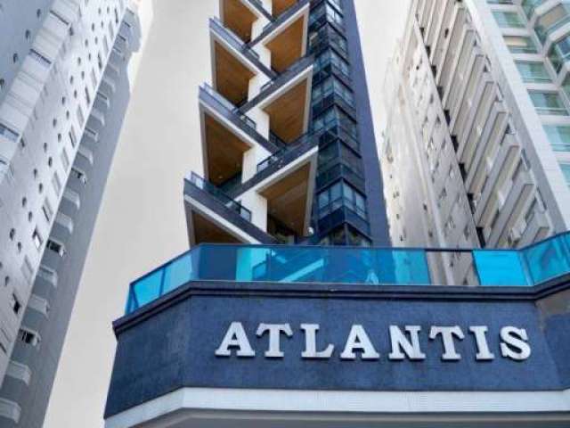 Apartamento frente mar na Atlântica sendo 04 dormitórios com 259 metros privativos