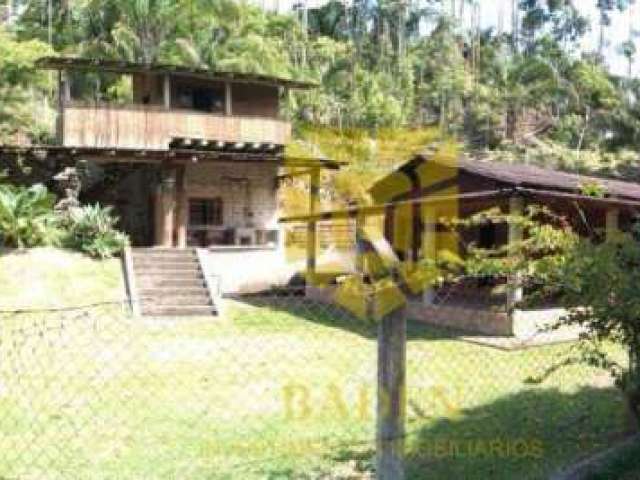 Chácara com 3 dormitórios à venda, 26700 m² por R$ 1.200.000,00 - Rio Pequeno - Camboriú/SC