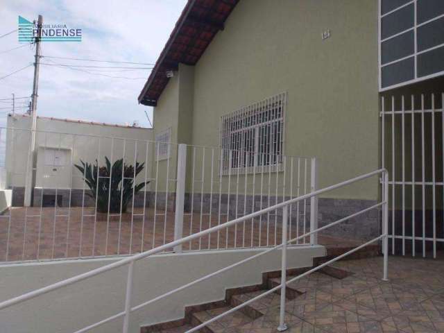 Casa com 3 quartos à venda na Avenida Albuquerque Lins, 788, Parque São Benedito, Pindamonhangaba por R$ 650.000