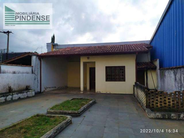 Casa com 3 quartos à venda na Avenida Albuquerque Lins, 755, Parque São Benedito, Pindamonhangaba por R$ 600.000