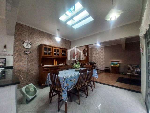 Casa com 3 quartos à venda na Maria Duarte Raquel, 544, Residencial e Comercial Cidade Morumbi, Pindamonhangaba por R$ 430.000