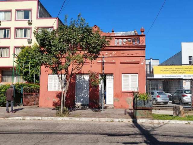 Casa à venda no bairro Navegantes - Porto Alegre/RS