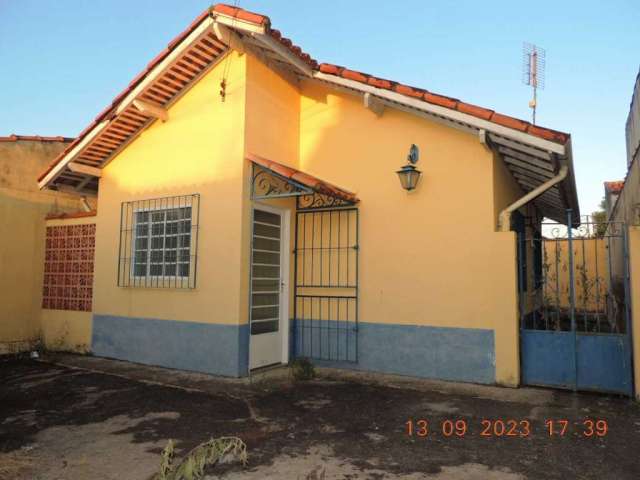 Casa com 2 quartos à venda na Vila Municipal I, Guaratinguetá  por R$ 250.000