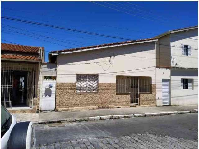 Casa com 2 quartos à venda na Vila Canevari, Cruzeiro , 80 m2 por R$ 250.000