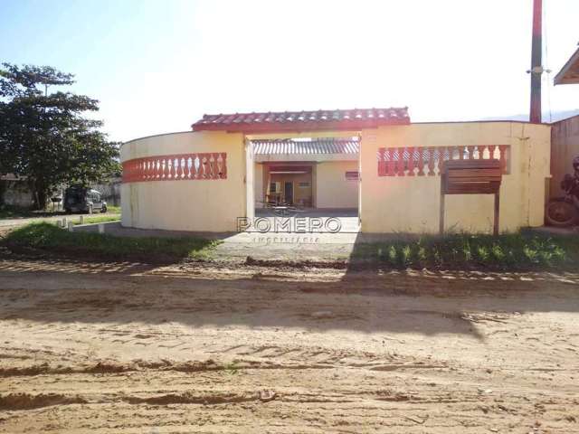Casa com 4 quartos à venda na Rua 30, 304, Praia do Sape, Ubatuba, 200 m2 por R$ 600.000