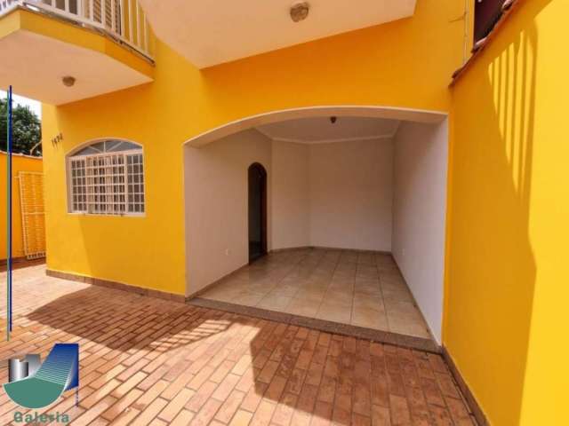 Casa Sobrado Residencial com 3 quartos para alugar, 160m² - Jardinópolis