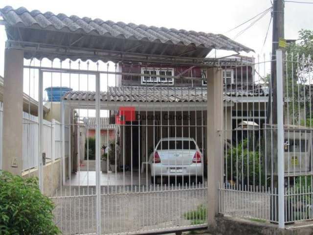 Casa com 2 quartos à venda na Rua Brasil, Centro, Canoas, 200 m2 por R$ 850.000