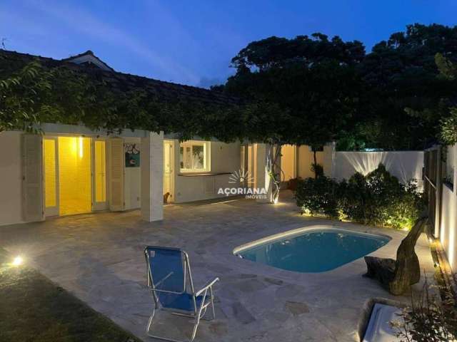 Casa com 3 dormitórios para alugar, 180 m² por R$ 12.896,00/mês - Campeche - Florianópolis/SC