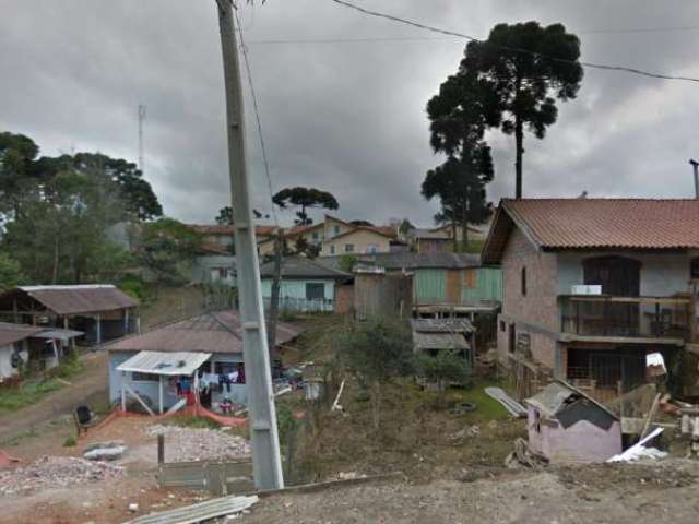 Casa à venda na Rua Fernando Teixeira Nogueira, 630, Vila São Tiago, Piraquara por R$ 680.000