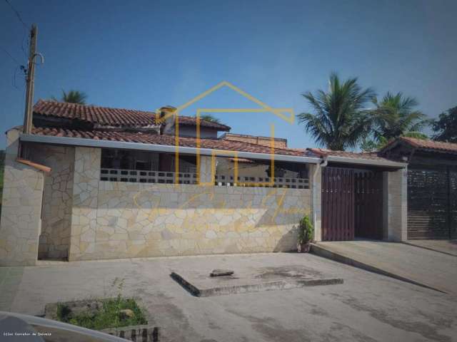 Casa para Venda em Itanhaém, Jardim Guacyra, 2 dormitórios, 1 suíte, 4 vagas