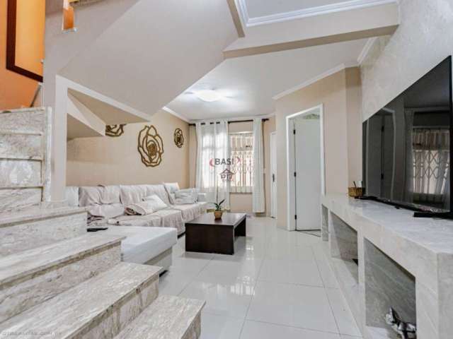 Casa com 3 quartos à venda na Rua Uniflor, 203, Centro, Pinhais por R$ 800.000