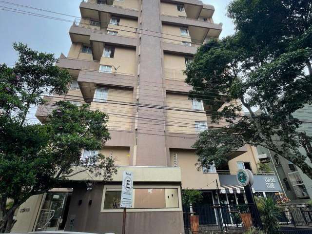 Apartamento à venda  com 1 suíte + 2 dormitórios no Centro de Cascavel/PR