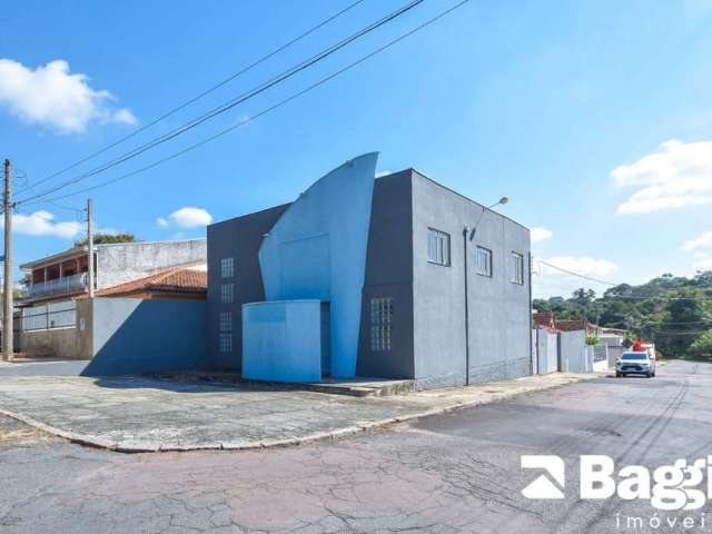 Barracão / Galpão / Depósito para alugar na Confúcio, 39, Barreirinha, Curitiba por R$ 3.500