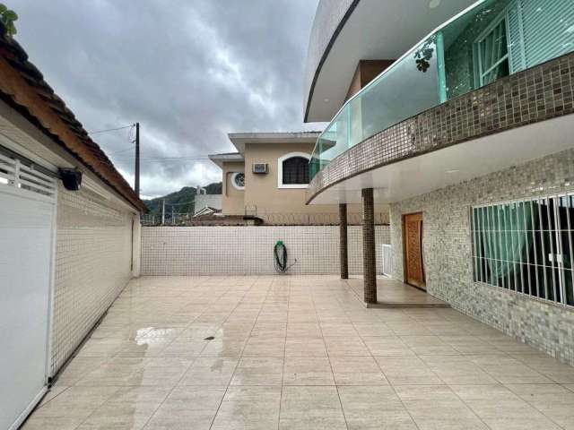 Casa com 4 quartos à venda na Rua São Jorge, 1, Jardim Independência, São Vicente, 228 m2 por R$ 859.500