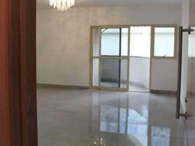 Apartamento com 4 quartos para alugar na Rua Tolentino Filgueiras, 1, Gonzaga, Santos, 178 m2 por R$ 5.520