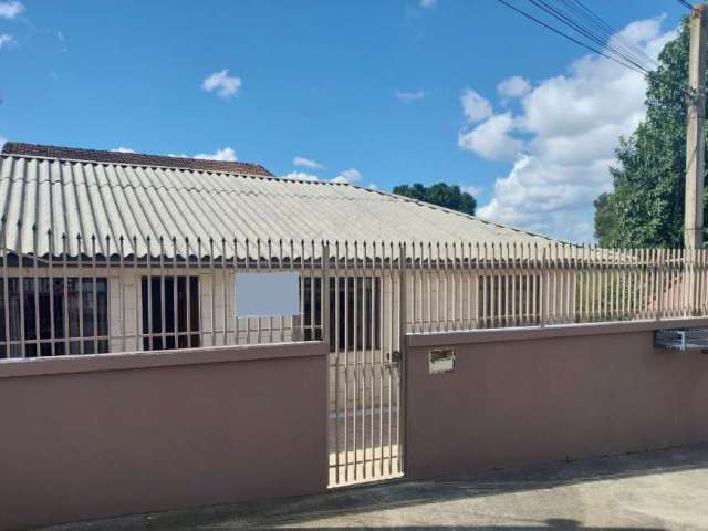 Casa com 4 quartos à venda na Ceará, 685, Iguaçu, Araucária, 320 m2 por R$ 390.000