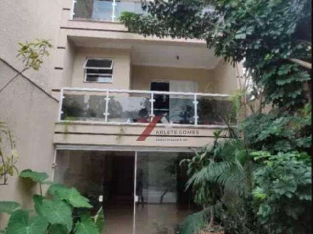 Sobrado com 3 dormitórios à venda, 220 m² por R$ 745.000,00 - Jardim Guapituba - Mauá/SP