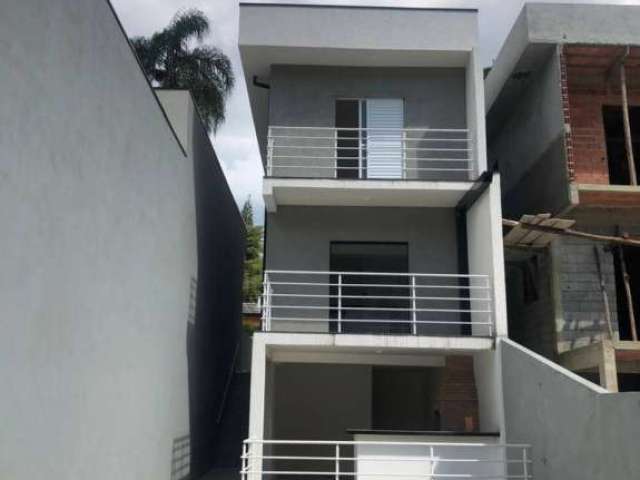 Casa á venda com piscina - terreno de 448 m², em Mairiporã/SP