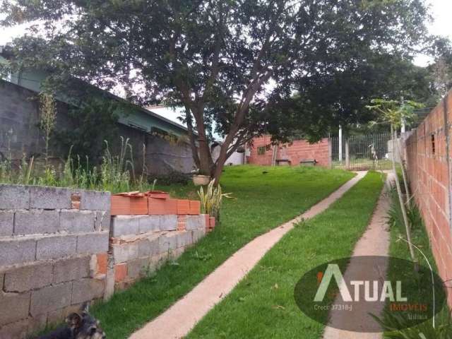 Vende-se casa  no Jardim Santo Antônio em Atibaia terreno 409m² total.