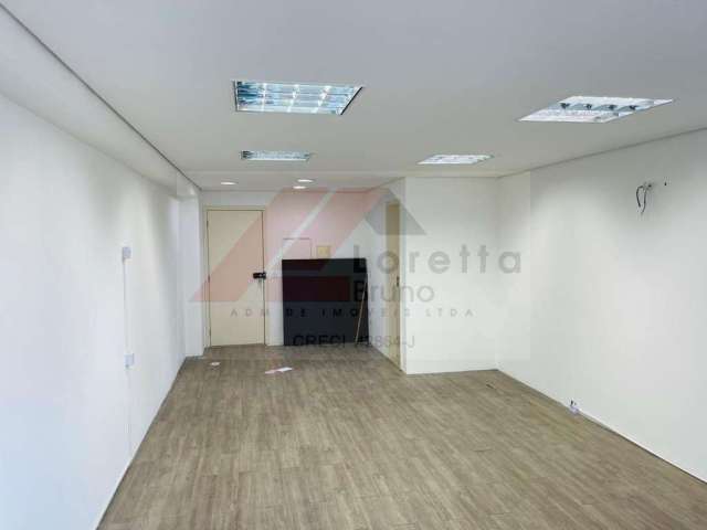 Sala comercial com 1 sala à venda na Rodovia Raposo Tavares, 22,14, Lageadinho, Cotia, 37 m2 por R$ 310.000