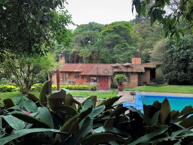 Casa com 3 quartos à venda na Rua São Judas Tadeu, 319, Vila Santo Antônio, Cotia, 482 m2 por R$ 2.200.000