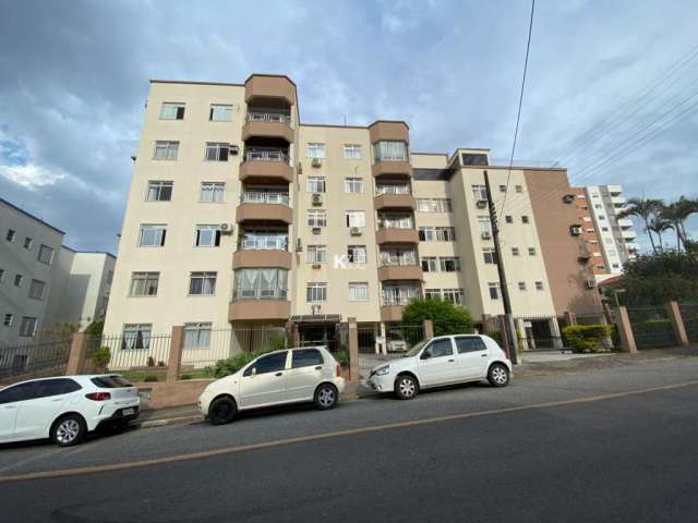 Apartamento com 3 quartos para alugar na Afonso Pena, --, Estreito, Florianópolis por R$ 3.200