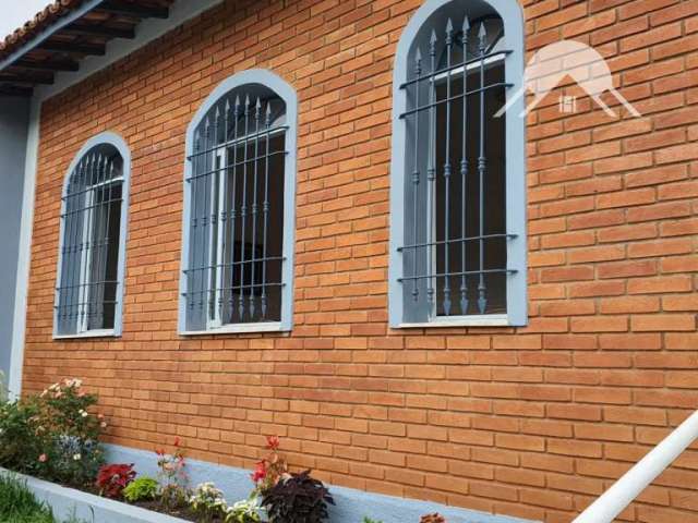 Casa terrea com 3 quartos 1 suíte 4 banheiros 4 vagas a venda no Taquaral em Campinas-SP