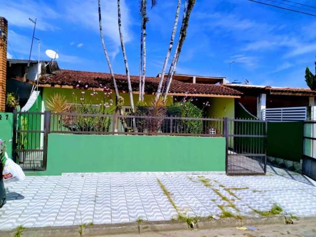 Casa com 2 quartos à venda no Jardim Peruíbe, Peruíbe  por R$ 425.000