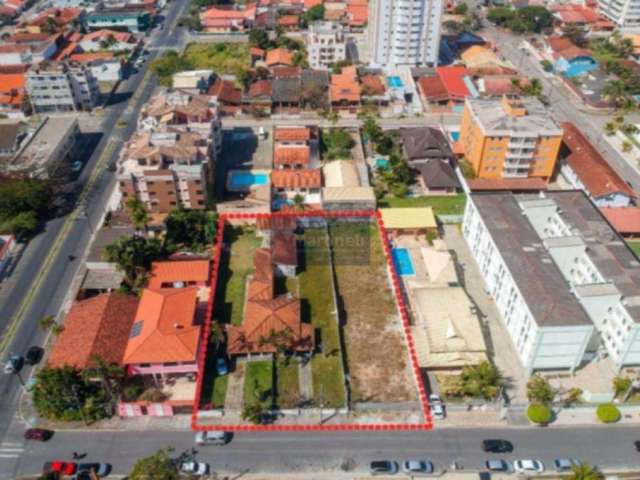 Terreno à venda no Centro, Peruíbe  por R$ 6.000.000