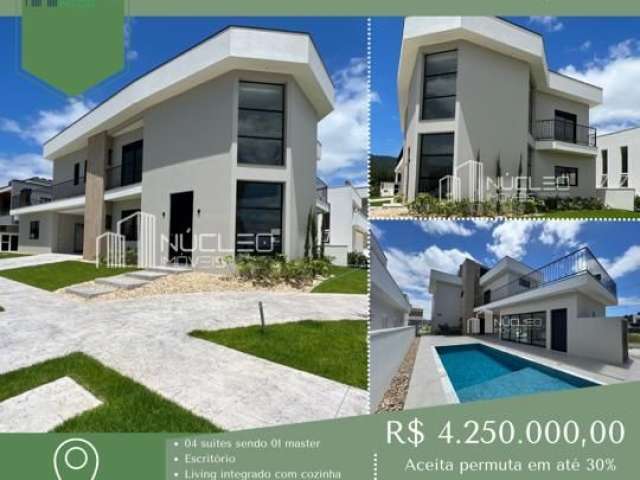 Casa alto padrão para venda - Localizada no Condomínio Caledônia | Camboriú/SC
