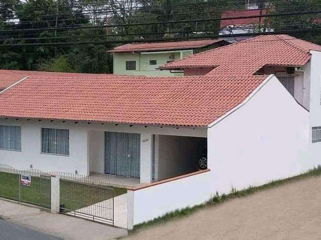Casa térrea com 04 dormitório à venda no Bairro Salto Do Norte