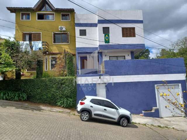 Casa em condomínio fechado com 3 quartos para alugar na Avenida Vicente Monteggia, 1010, Cavalhada, Porto Alegre por R$ 2.800