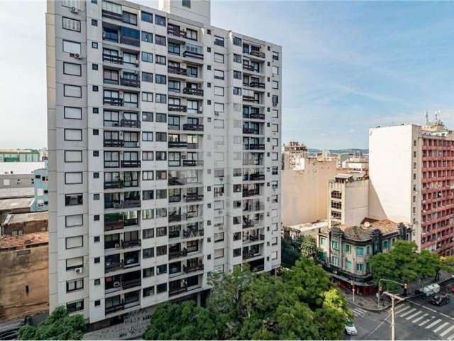 Apartamento com 3 quartos à venda na Avenida Borges de Medeiros, 907, Centro Histórico, Porto Alegre por R$ 235.000